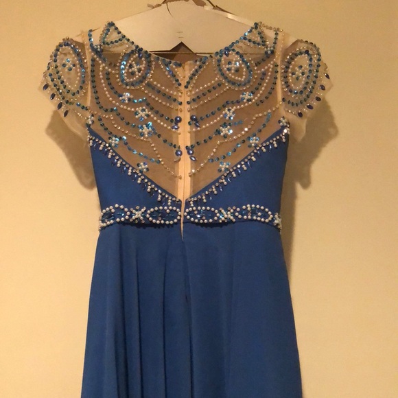Ball Dress - Picture 2 of 6